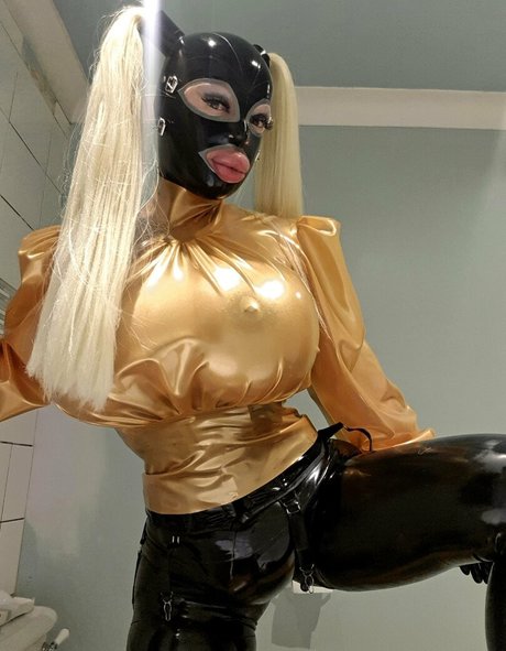 evelyndoll star du porno de haute qualité galeries