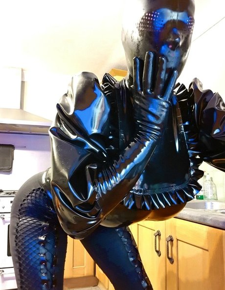 evelyndoll modèle chaud image