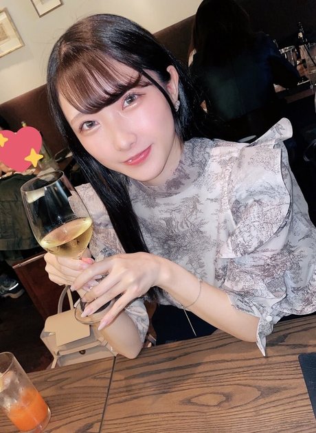 Hikaru Miyanishi modèle parfait photos