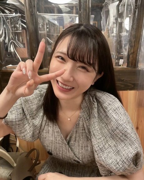 Hikaru Miyanishi mannequin des photos