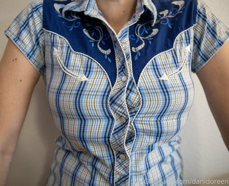 danidoreen étoile sympa photo