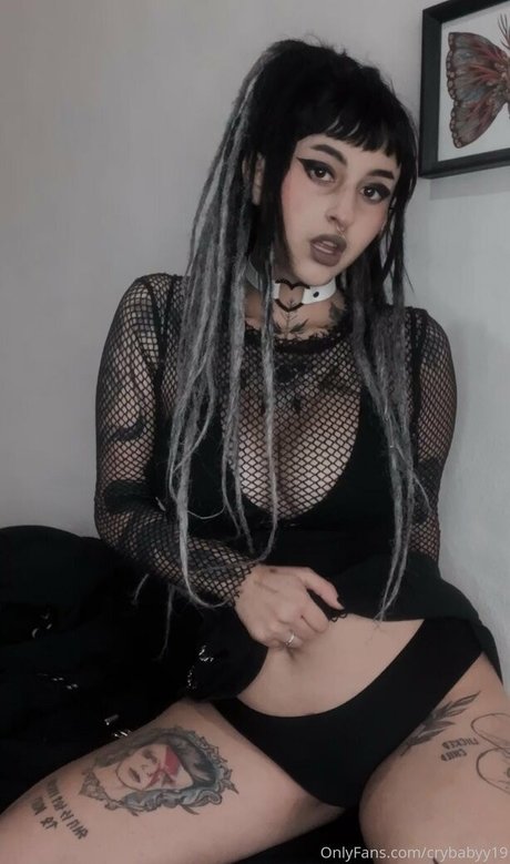 crybabyy19 belle actrice img