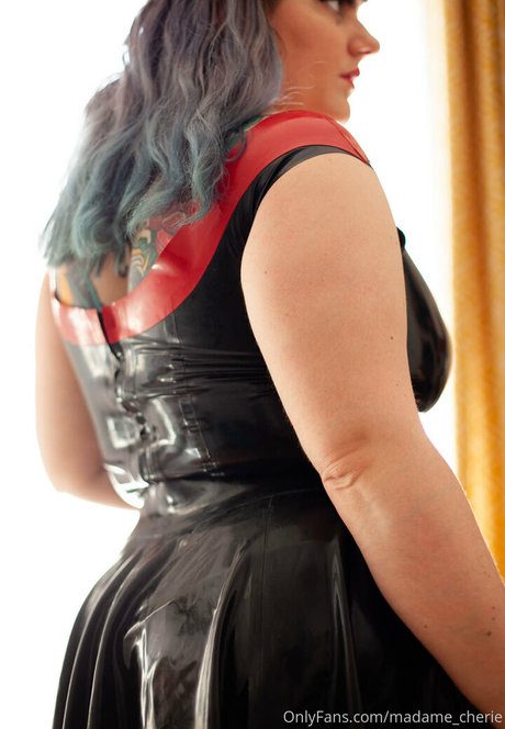 mamie milf onlyfans chaud et sexy photos