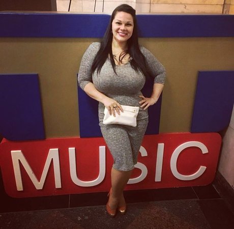 lingerie milf uniquementfans pornographique en haute définition des photos