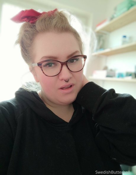 swedishbutterball haut modèle photos