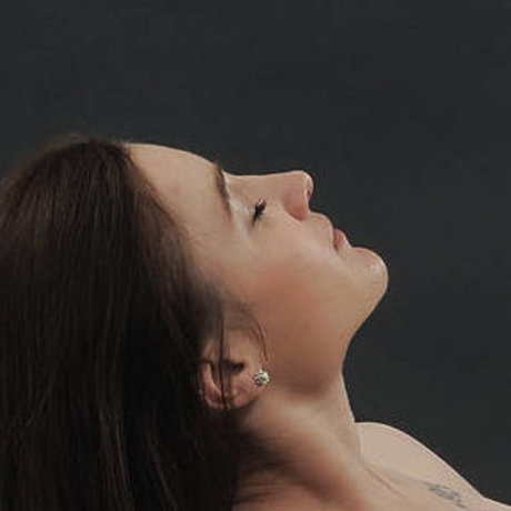 Alexandra Sacuiu étoile érotique des photos