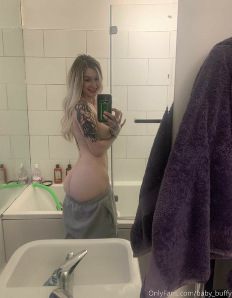 Baby Buffy belle étoile des photos