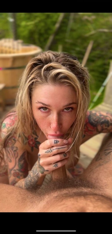 Baby Buffy nus de stars du porno archive