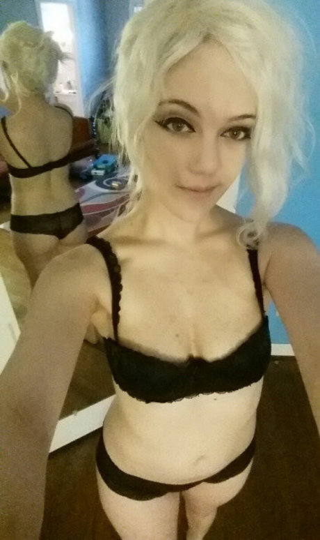 Mirthfulmollywhop star du porno gratuit images