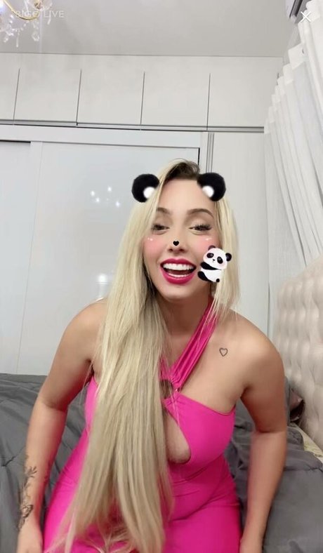 Iza Bassaga actrice pornographique galerie