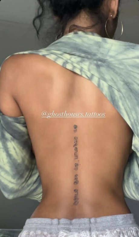 Kaaviya Sambasivam meilleure star du porno photo