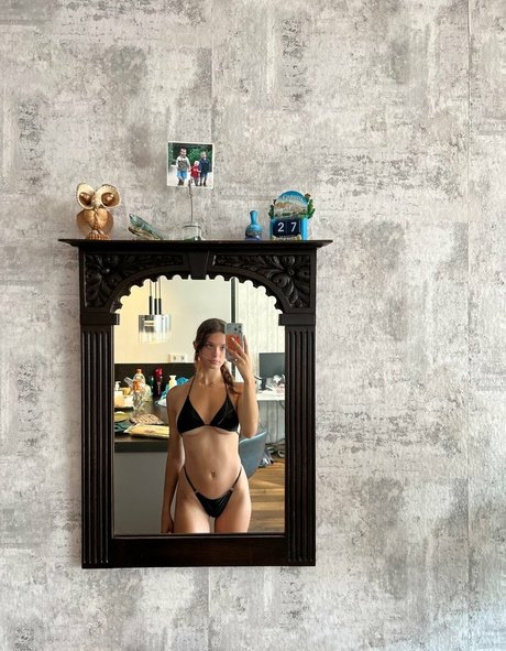 Isabella Kroon star du porno parfaite galeries