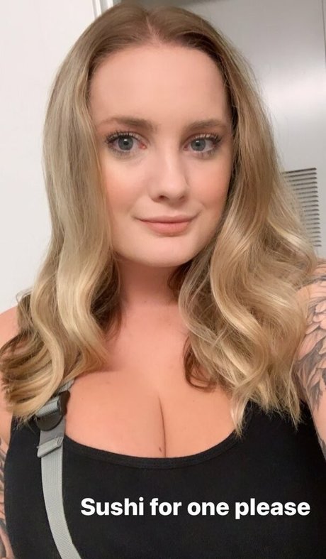 itssbriibitchh modèle des photos