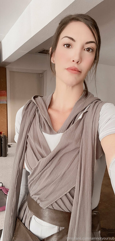 fille courbée dà côté onlyfans xxx sexy archive