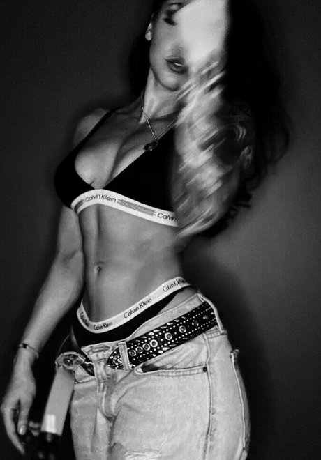 Youcancallmewenny actrice libre des photos