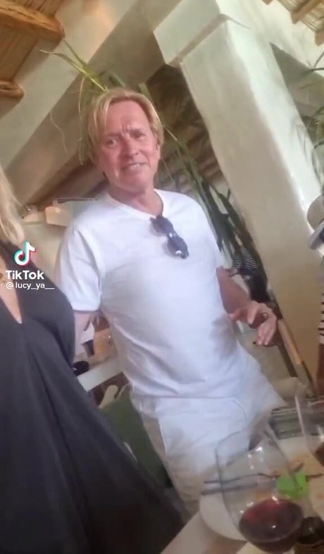 Lucy Ya actrice sexy des photos