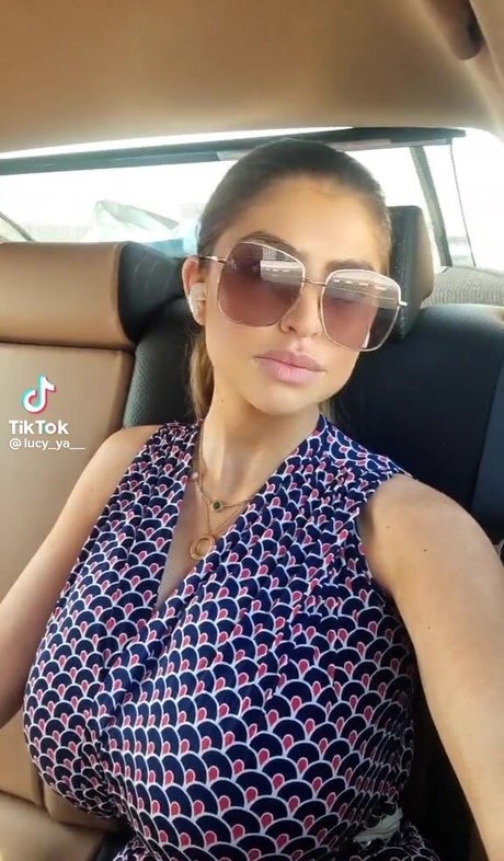 Lucy Ya nus étoiles images