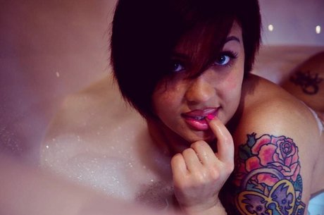 Marina Burnashova star du porno gratuit des photos