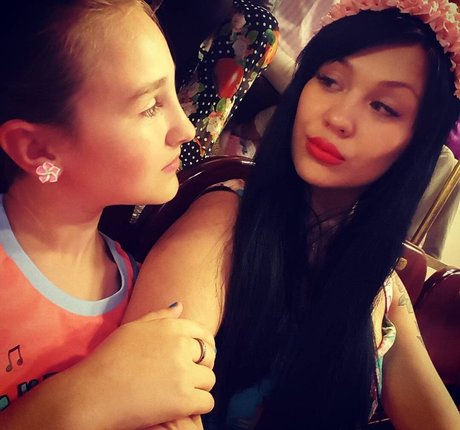 Marina Burnashova sexe de star du porno img