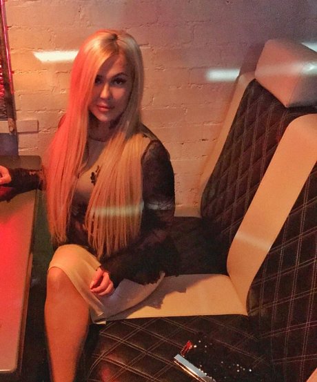 Marina Burnashova jolie star du porno archive