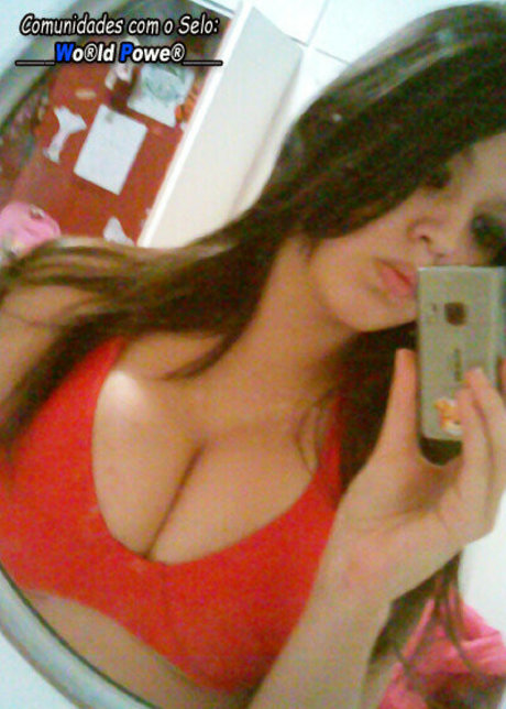 rousse aux gros seins onlyfans chaud adulte images