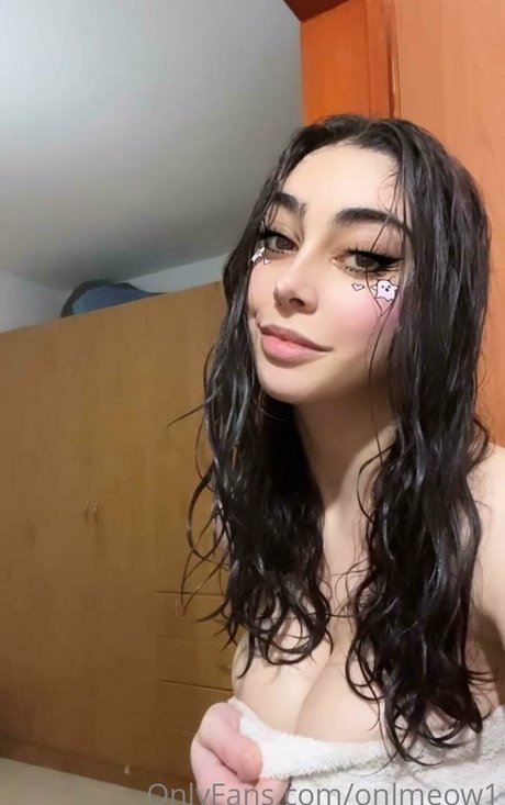 femmes au foyer uniquementfans assez nue photos