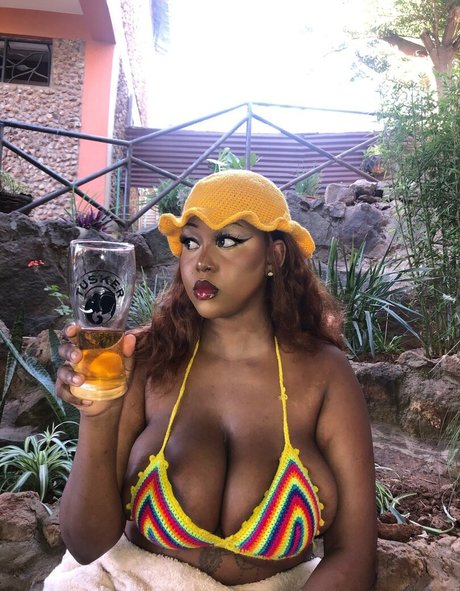 Bigtitti3barbie modèle meilleur des photos