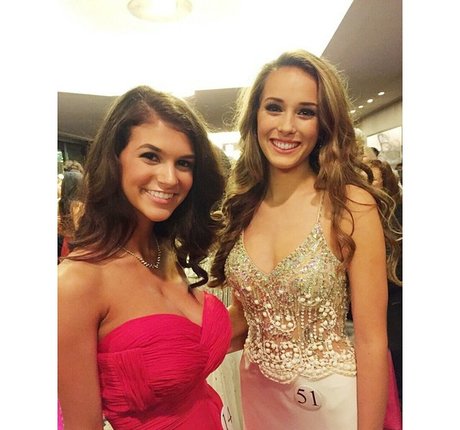 pom-pom girl asiatique onlyfans qualité supérieure image