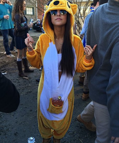 fellation asiatique onlyfans sympa, meilleur photos