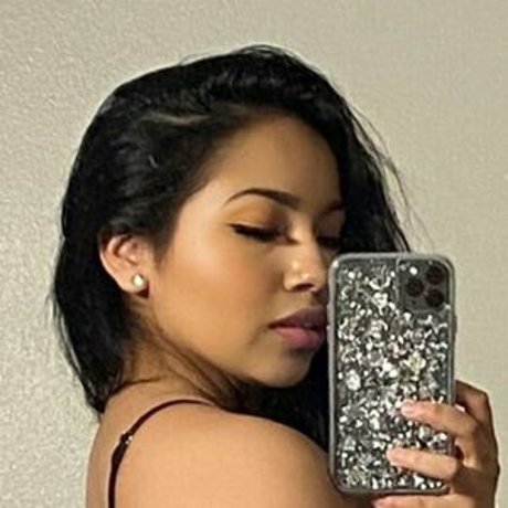 PeachyChrissyy actrice photo