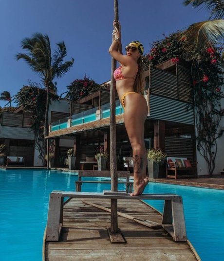 Deolane Bezerra modèle pornographique images