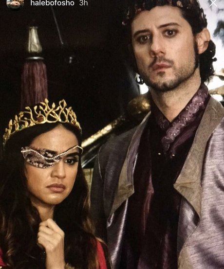 Summer Bishil star érotique image