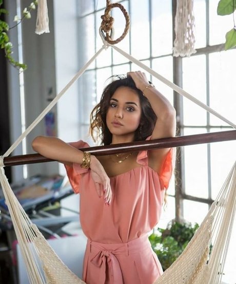 Summer Bishil étoile érotique images