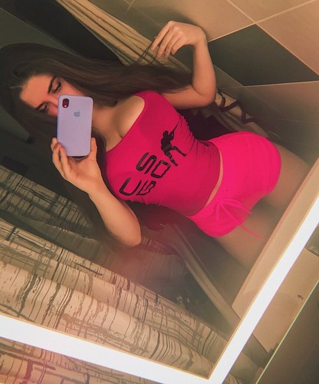 Katerina999cs étoile chaude des photos