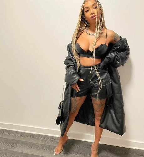 grands pieds uniquementfans érotique en haute qualité galeries