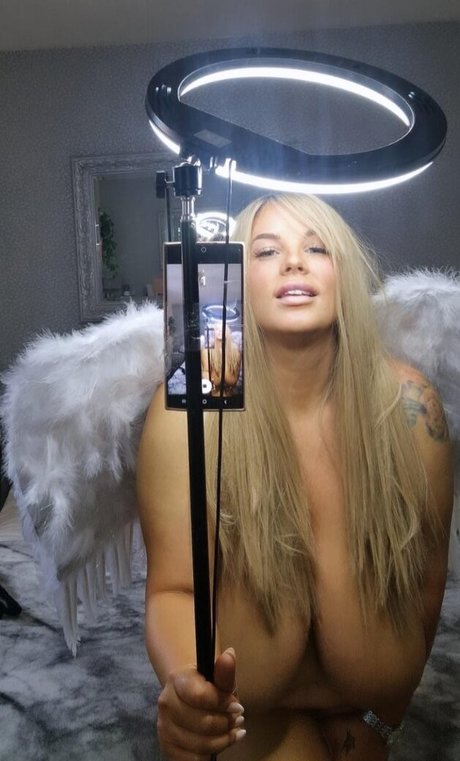 jiggly jugs xx actrice artistique des photos