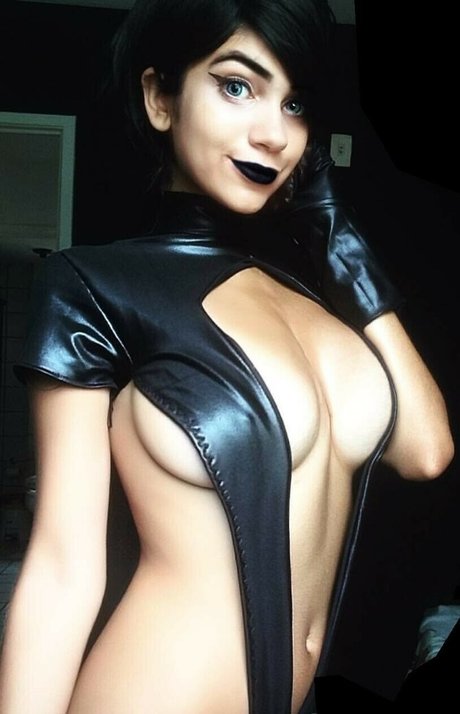 Kamila Ferreira modèle gratuit photos