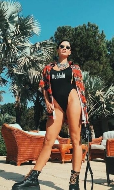 Cyn Thia Kha Lifeh jolie star du porno galeries