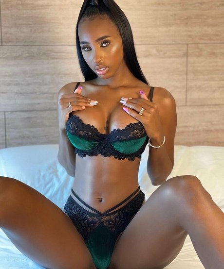 barbiegomez latina étoile de haute qualité archive