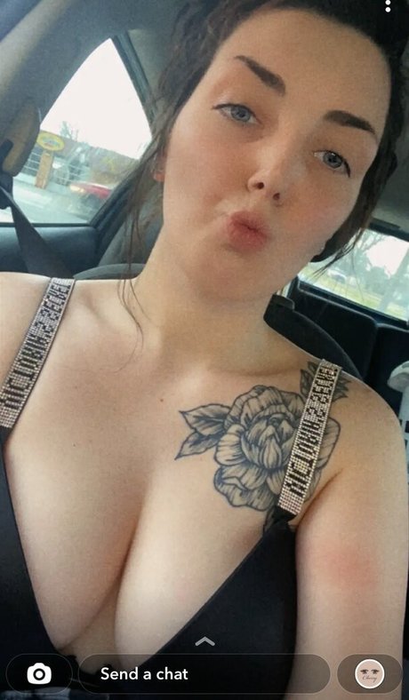 thereal nic2021 modèle porno des photos