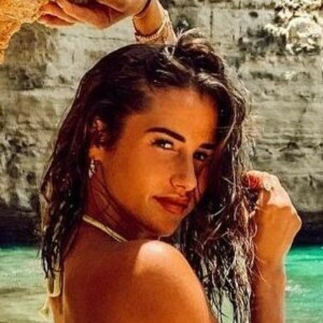 Sarah Lombardi actrice de sexe collection