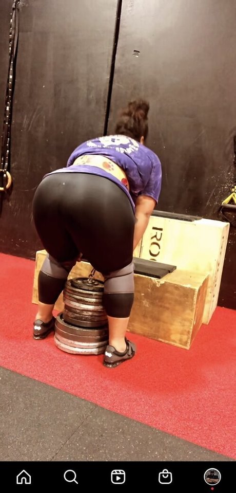 StrongWomen_ actrice nue photo