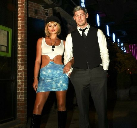 Brooks Nader star du porno érotique des photos