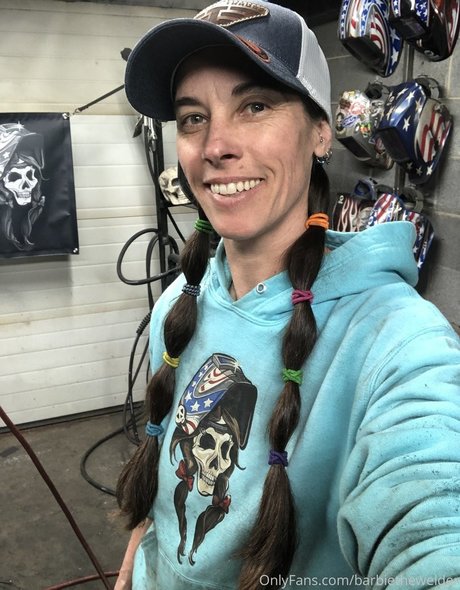 BarbieTheWelder star du sexe photos