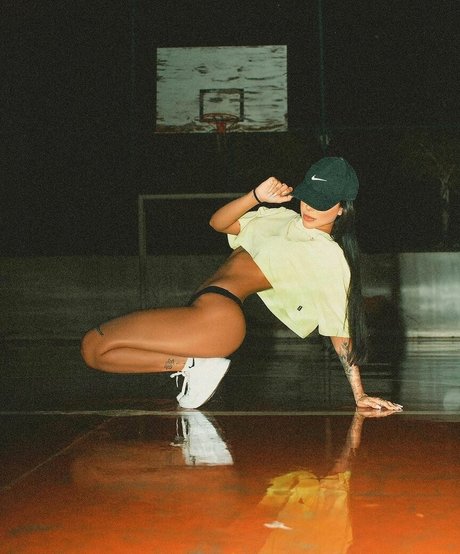 Mah Tavares art de star du porno galerie