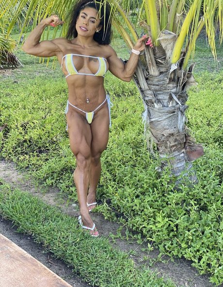 Yanet étoile de l'art image