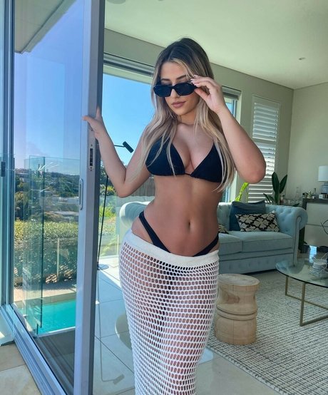 Kiara Zarafetas modèle galerie