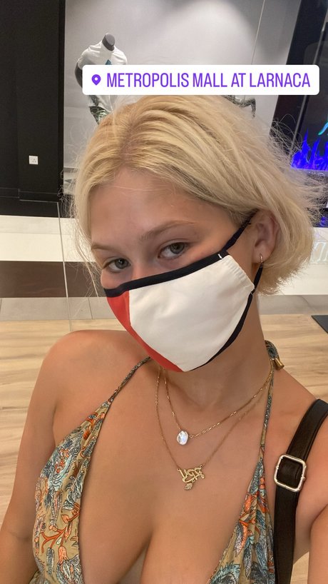 Nikaromm belle star du porno photos