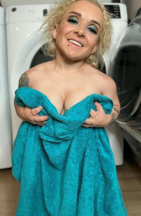 Pets LloyD star exclusive images