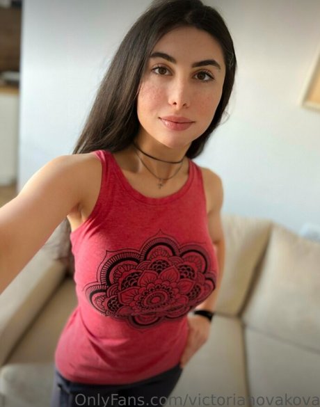 Victoria Hana Novakova star du porno gratuite archive